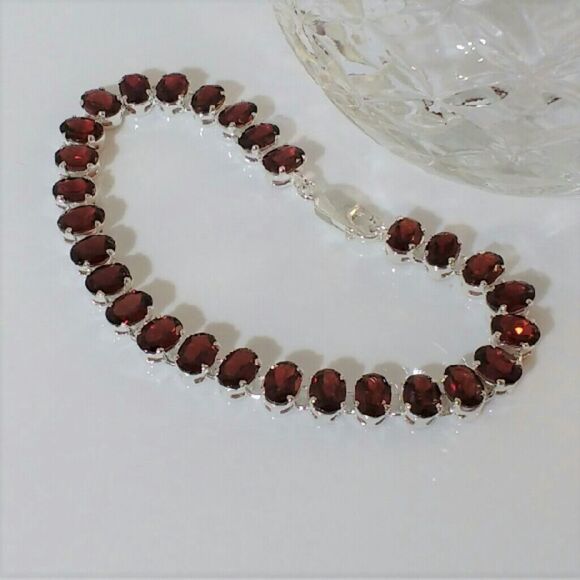 Source Unknown Jewelry - Garnet Bracelet 26 Carats tw Sterling Silver